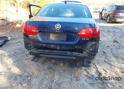 2013 Volkswagen Jetta 2.5L Se z USA, uszkodzony, nr VIN 3VWDP7AJ0DM447974